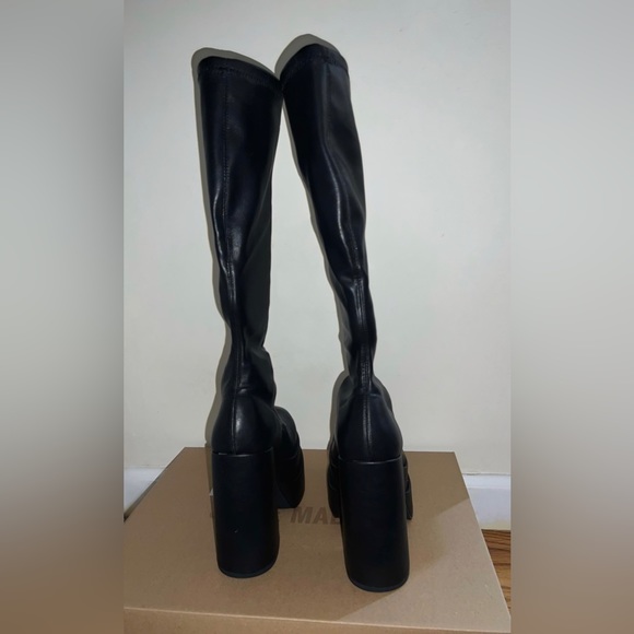 Cypress Black Boots - Picture 1 of 4